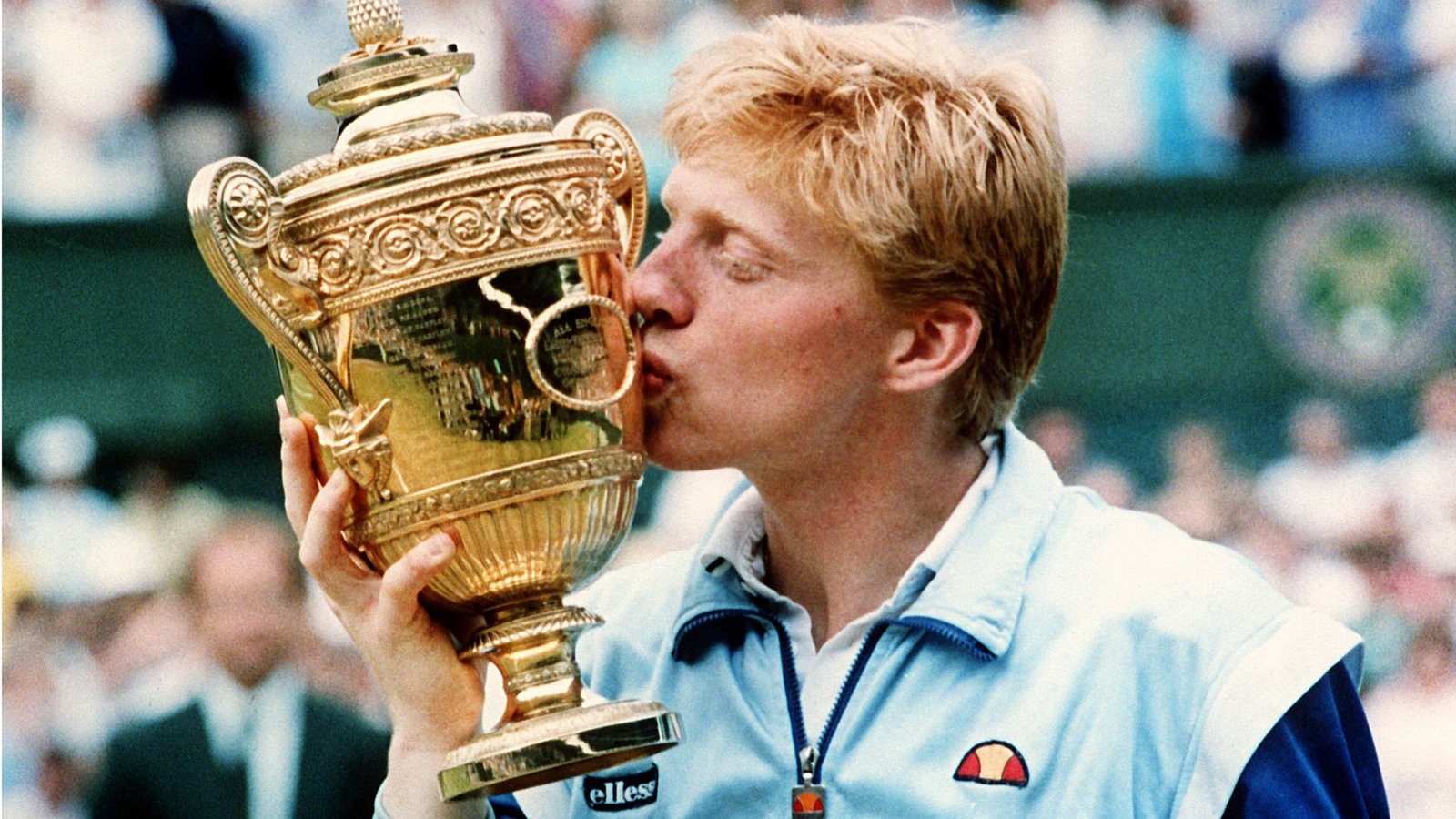 Als 17-Jähriger gewinnt Boris Becker das Tennisturnier von Wimbledon. Einige Andenken an damals werden nun versteigert.Foto: Wolfgang Eilmes/dpa Als 17-Jähriger gewinnt Boris Becker das Tennisturnier von Wimbledon. Einige Andenken an damals werden nun versteigert.Foto: Wolfgang Eilmes/dpa