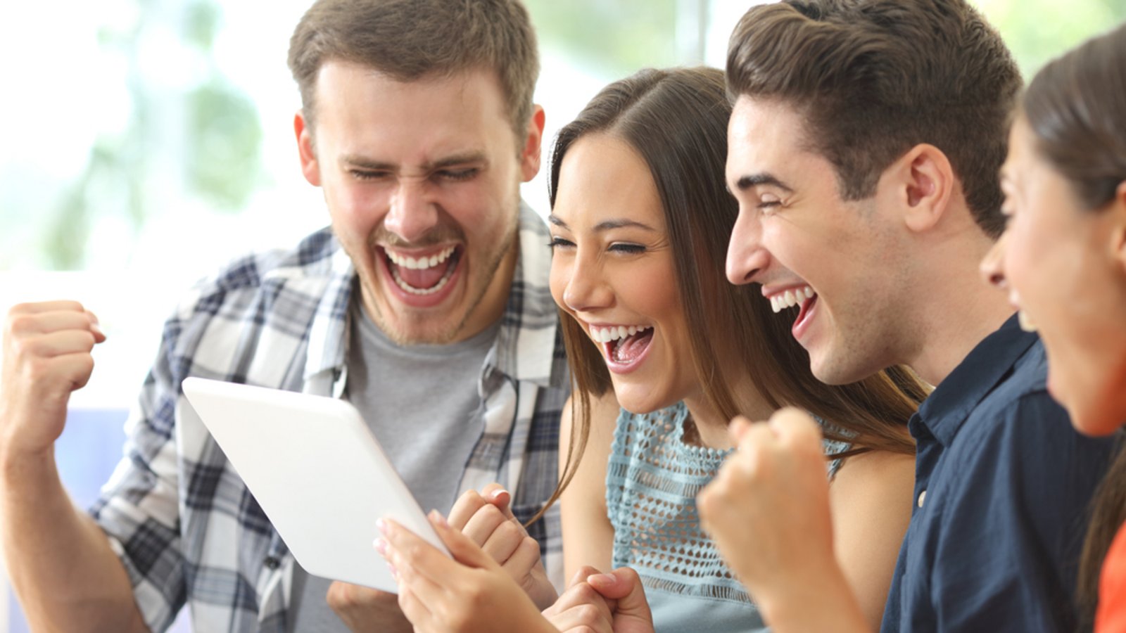 Was müssen Lotto-Tippgemeinschaften in Sachen Steuern beachten?Foto: Antonio Guillem/Shutterstock Was müssen Lotto-Tippgemeinschaften in Sachen Steuern beachten?Foto: Antonio Guillem/Shutterstock