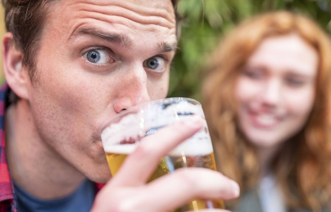 Weniger Bier? Das nehmen sich viele Anfang des Jahres vor. (Symbolbild)<span class='image-autor'>Foto: imago images/Westend61</span>