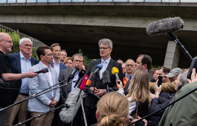 Bundesverkehrsminister Patrick Schnieder (CDU) hat versichert, dass die Bonner Nordbrücke für ihn derzeit oberste Priorität hat.<span class='image-autor'>Foto: Benjamin Westhoff/dpa</span>