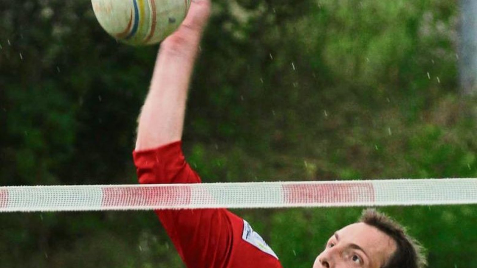 Marc Krüger war vor allem mit seinen druckvollen Angaben dafür verantwortlich, dass die Vaihinger in Weisel einen 0:2-Satz-Rückstand drehten und mit 5:2 gewannen. Foto: Nachreiner Marc Krüger war vor allem mit seinen druckvollen Angaben dafür verantwortlich, dass die Vaihinger in Weisel einen 0:2-Satz-Rückstand drehten und mit 5:2 gewannen. Foto: Nachreiner