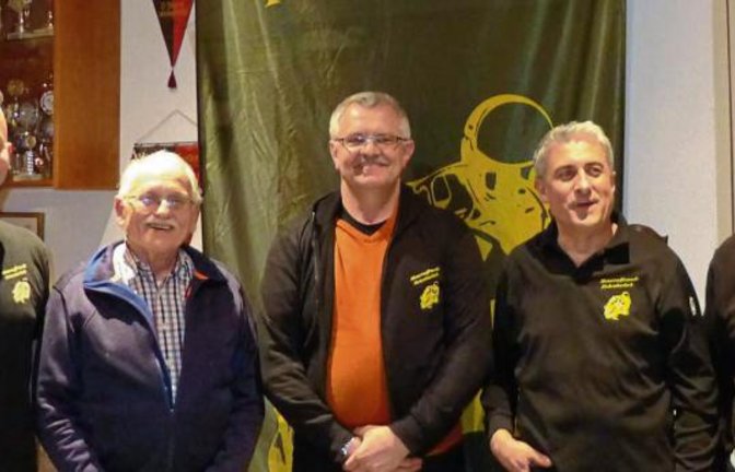 Zweiter Vorsitzender Ruben Müller, Urgestein Manfred Baumgärtner, Kassierer Hans Wörner, Vorsitzender Erich Wörz und Schriftfrüher Matthias Wallisch (von links).  Foto: p