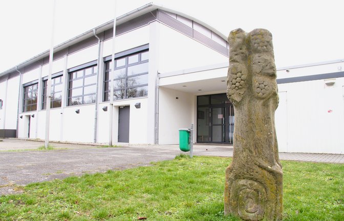 Die Enztalhalle in Mühlhausen wird wegen hoher Schadstoffbelastung saniert. Archivfoto: Banholzer