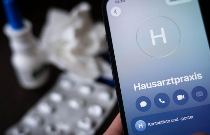 Eine Krankschreibung per Telefon soll nach den Plänen der Bundesregierung künftig nicht mehr möglich sein.<span class='image-autor'>Sina Schuldt/dpa</span>