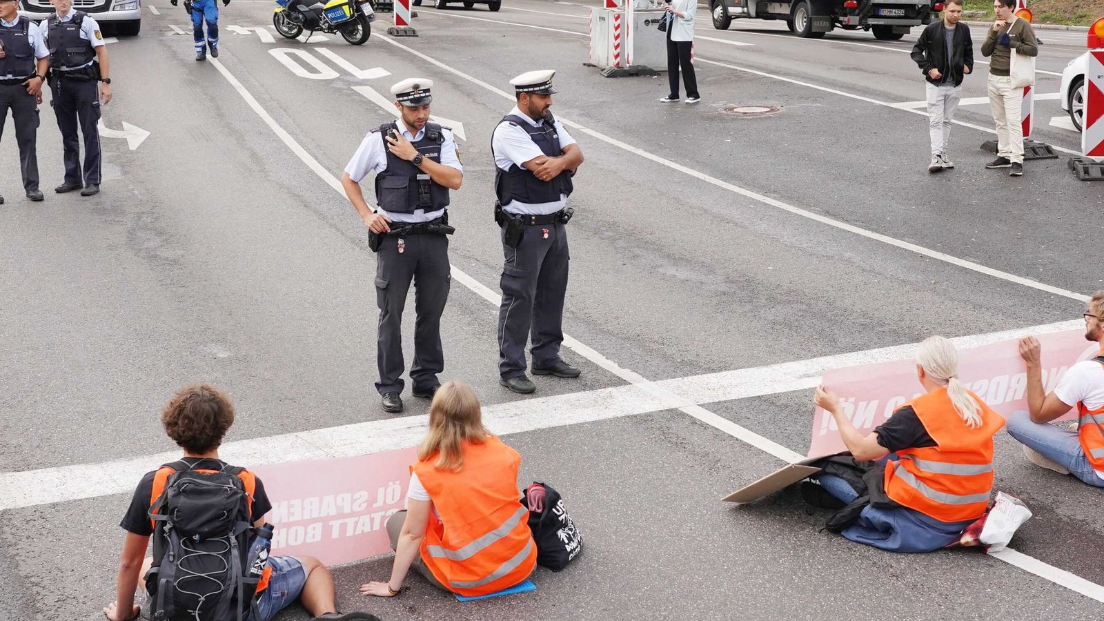 Die Protestaktion hatte für Staus auf der B10 gesorgt.Foto: Andreas Rosar Fotoagentur-Stuttg