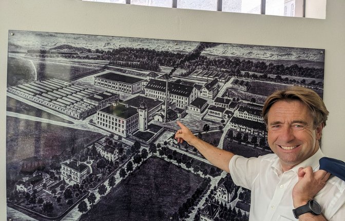So sah die historische Spinnerei-Vorstadt einst aus. Der Oberbürgermeister Michael Lang freut sich, dass  jetzt viel davon saniert wird.<span class='image-autor'>Foto: &nbsp;</span>
