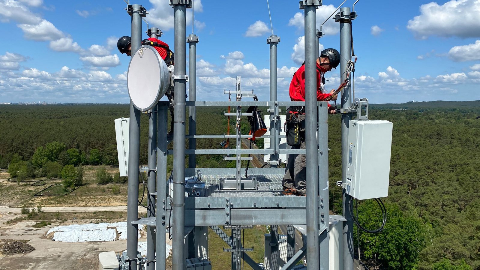 Vodafone will 5G-Antennentechnik von Huawei durch OpenRAN ersetzen.Foto: Christoph Dernbach/dpa