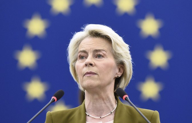EU-Kommissionschefin Ursula von der Leyen wird wegen ihrer harten Gangart gegen Israel aus der eigenen Partei kritisiert.<span class='image-autor'>Foto: Pascal Bastien/AP/dpa</span>
