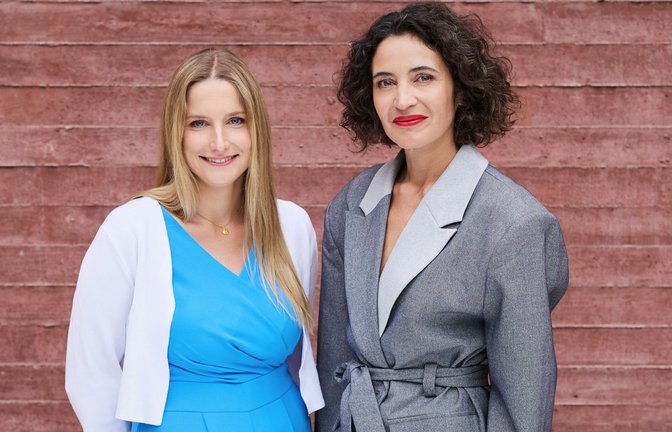 Josephine Ballon (l) und Anna-Lena von Hodenberg (r), Geschäftsführerinnen der Organisation HateAid (Archivfoto).<span class='image-autor'>Foto: Sven Serkis/HateAid/dpa/Sven Serkis</span>