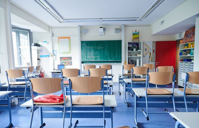 Wie lassen sich Schüler am besten vor Hitze schützen? (Symbolbild)<span class='image-autor'>Foto: Annette Riedl/dpa/Annette Riedl</span>