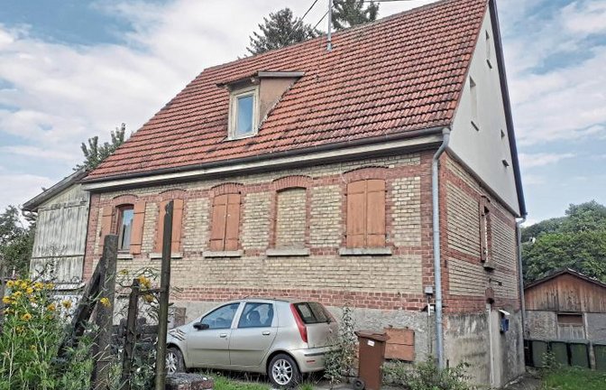 Das Haus samt Schuppen soll abgerissen und durch einen Neubau ersetzt werden. Foto: Glemser