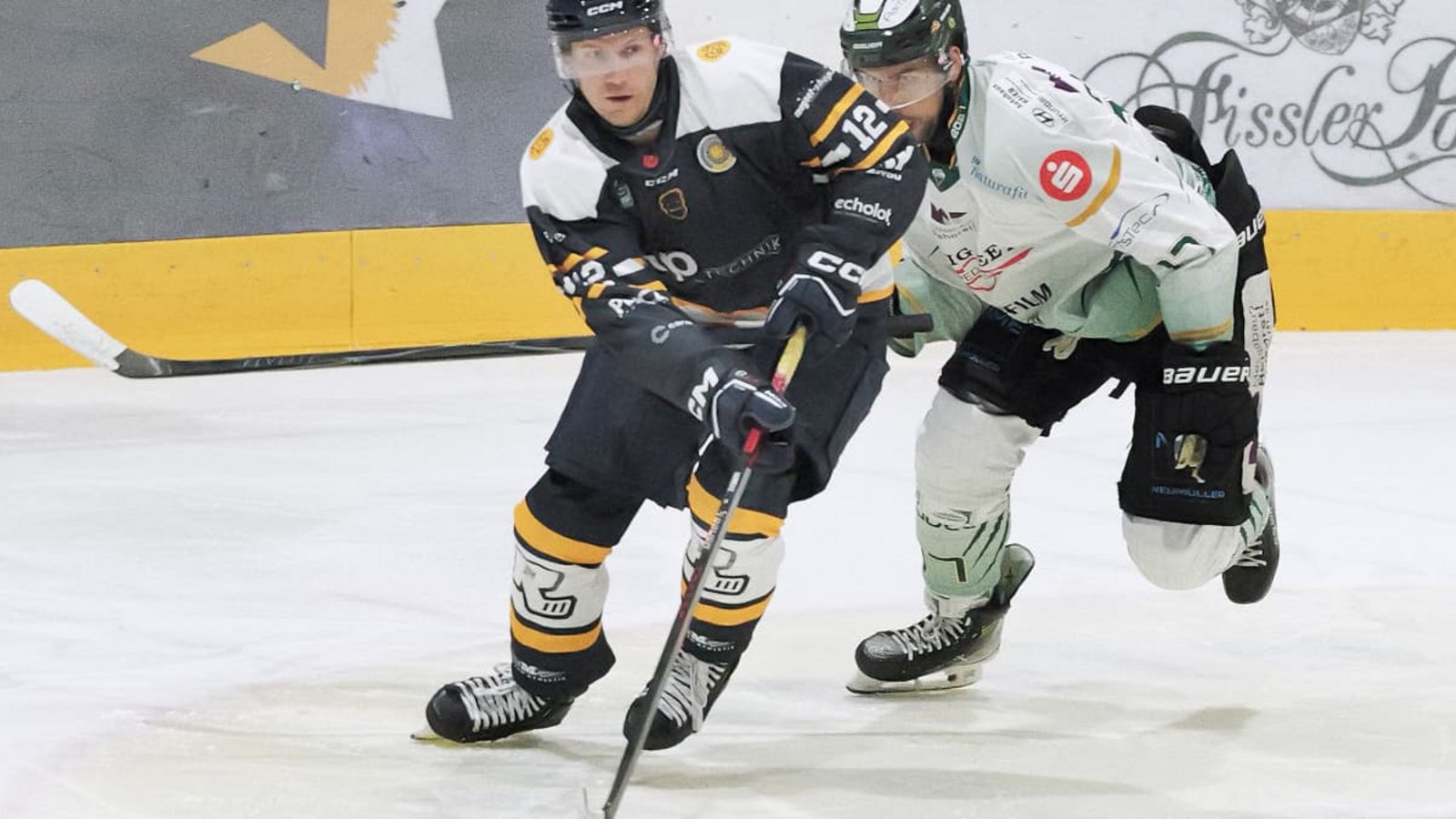 Owen Lalonde (vorne) erzielte den 3:3-Ausgleich für die Stuttgart Rebels.Archiv Günter Bergmann