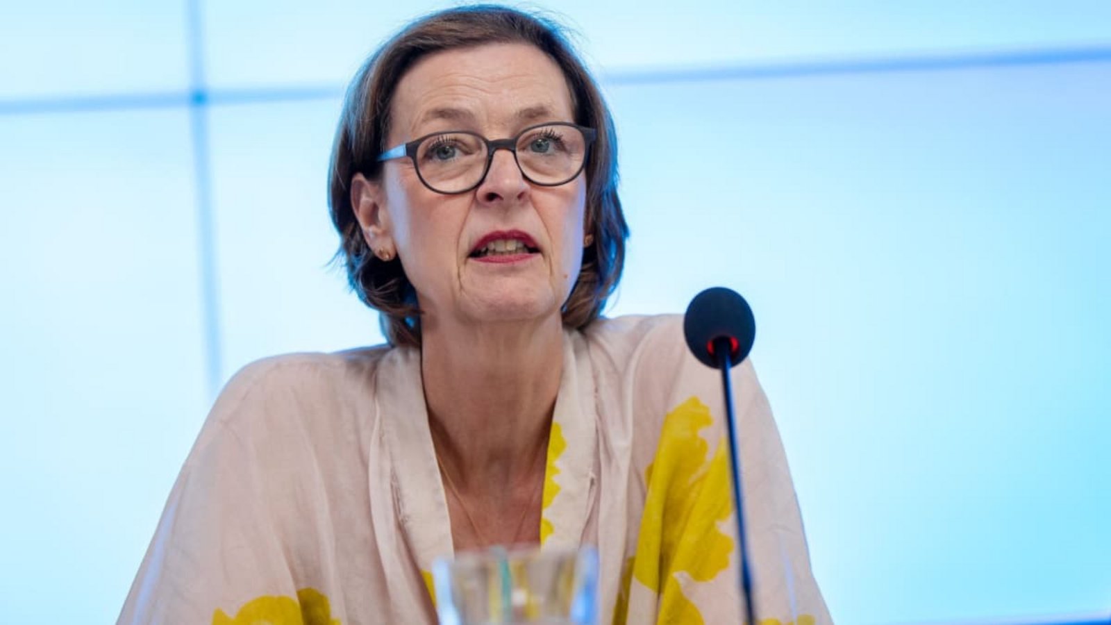 Beate Bube, Präsidentin des Landesamts für Verfassungsschutz, stellt im Bürger- und Medienzentrum (BMZ) des Landtags den Verfassungsschutzbericht 2025 vor.Christoph Schmidt/dpa Beate Bube, Präsidentin des Landesamts für Verfassungsschutz, stellt im Bürger- und Medienzentrum (BMZ) des Landtags den Verfassungsschutzbericht 2025 vor.Christoph Schmidt/dpa