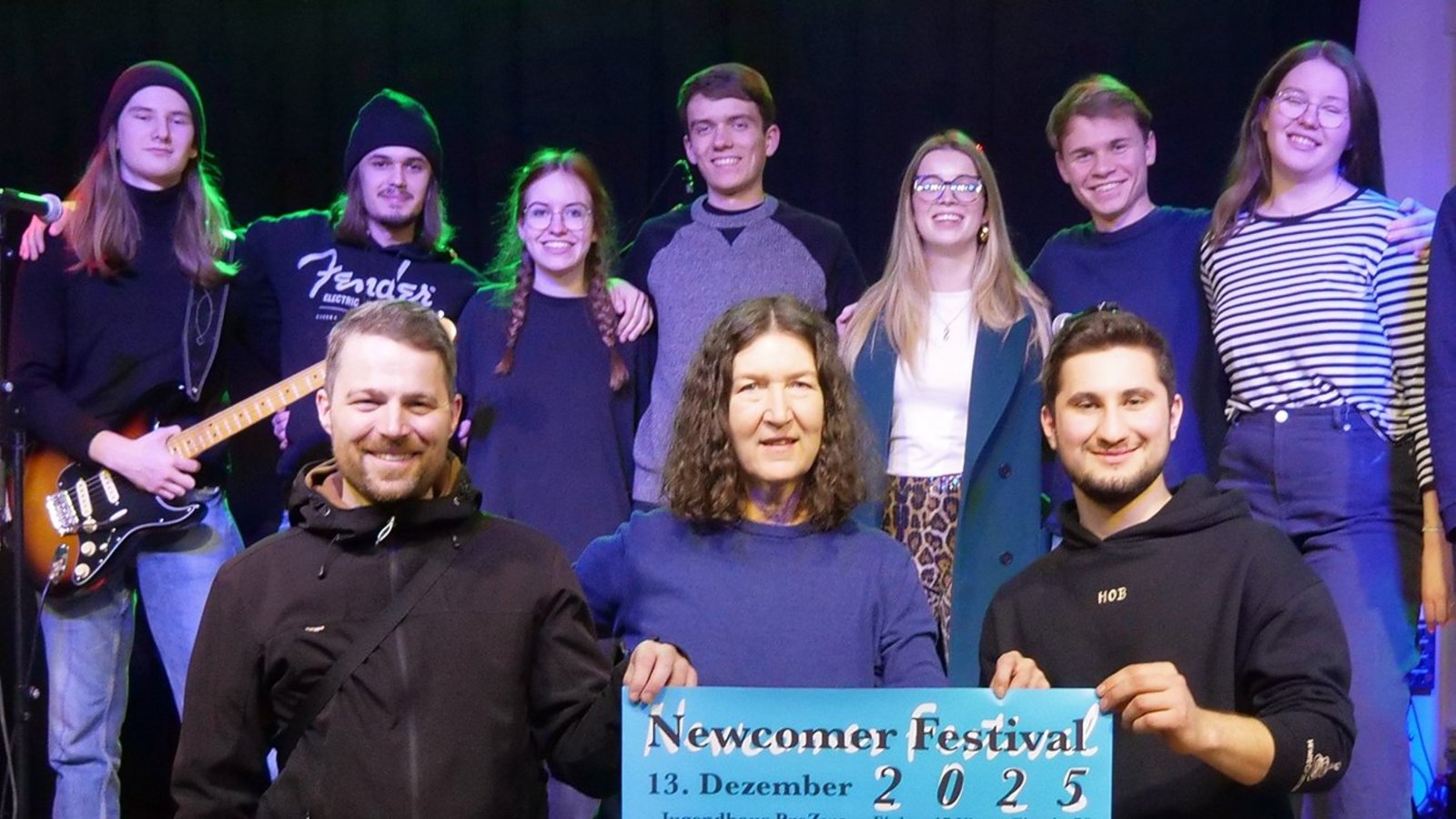 Neustart für das Newcomer-Festival in Mühlacker: Musiker aus Vaihingen und Mühlacker sowie die Macher Theo Seemann, Gudrun Gallus und Enes Isgören (vorne, von links) wollen es dauerhaft wieder etablieren. Foto: Friedrich