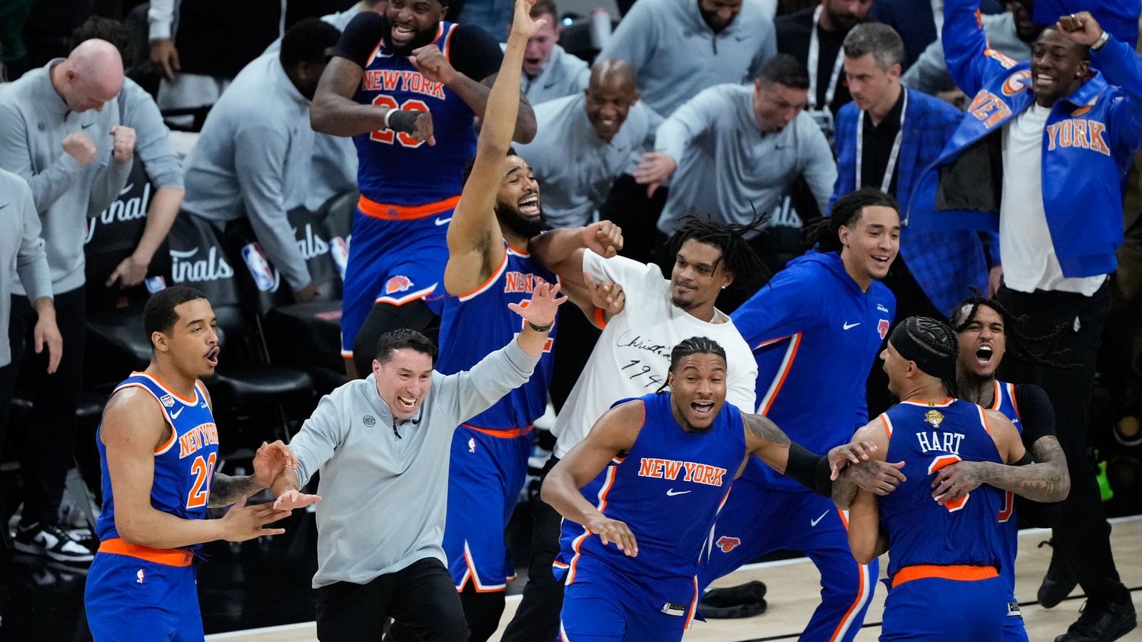 NBA-Finals: Knicks jubeln nach Sieg gegen SpursFoto: Ross D. Franklin/AP/dpa