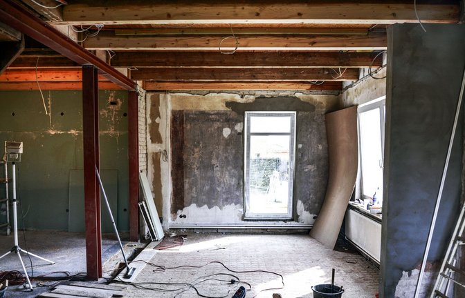 Wenn eine gründliche Sanierung nötig ist, wird es teuer.<span class='image-autor'>Foto: AdobeStock/Beugdesign</span>