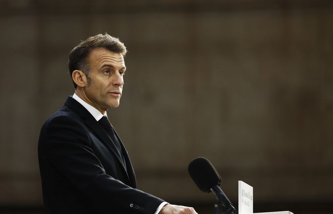 Macron will einen Offline-Tag im Monat einführen. (Archivbild)<span class='image-autor'>Foto: Yoan Valat/Pool EPA/AP/dpa</span>