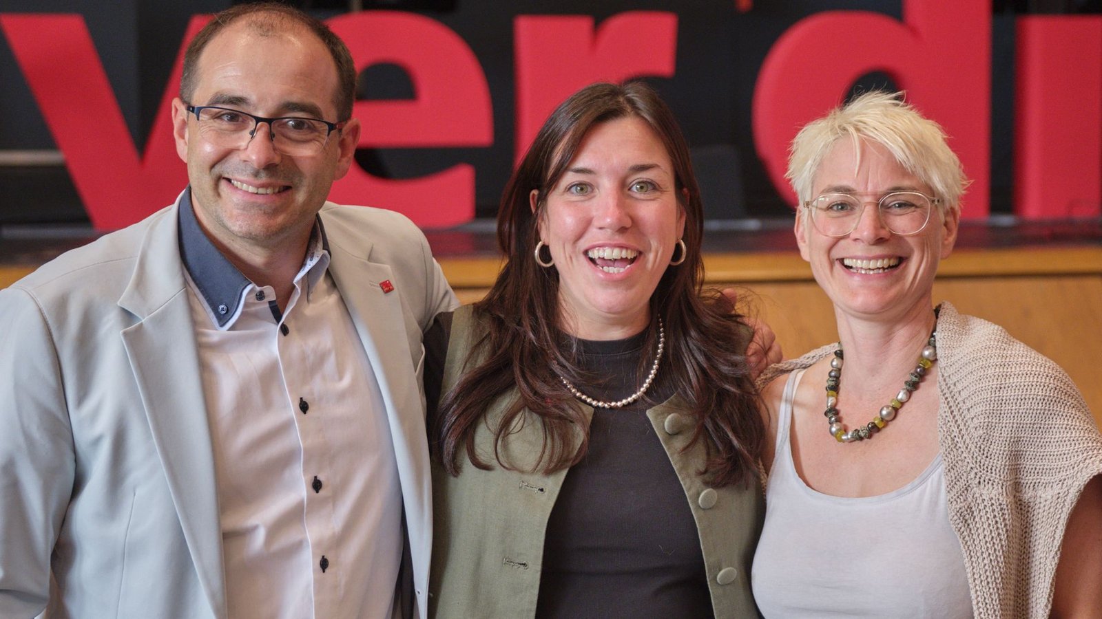 Das neue Führungstrio von Verdi Baden-Württemberg mit Benjamin Stein, der Landesvorsitzenden Maike Schollenberger und Hanna Binder (von links).Foto: Joachim E. Roettgers GRAFFITI