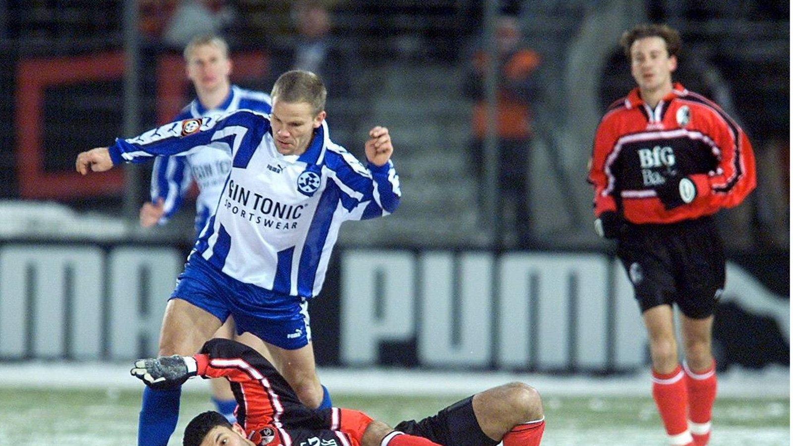 Stefan Minkwitz gehörte zum Kickers-Team von Trainer Michael Feichtenbeiner, das den SC Freiburg im  Pokal-Viertelfinale 1999 besiegte. Beim Sportclub saß Volker Finke als Trainer auf der Bank. Im Tor stand bei den Kickers  Bernd Klaus, bei den Freiburgern  Richard Golz.Foto: imago sportfotodienst/imago sportfotodienst
