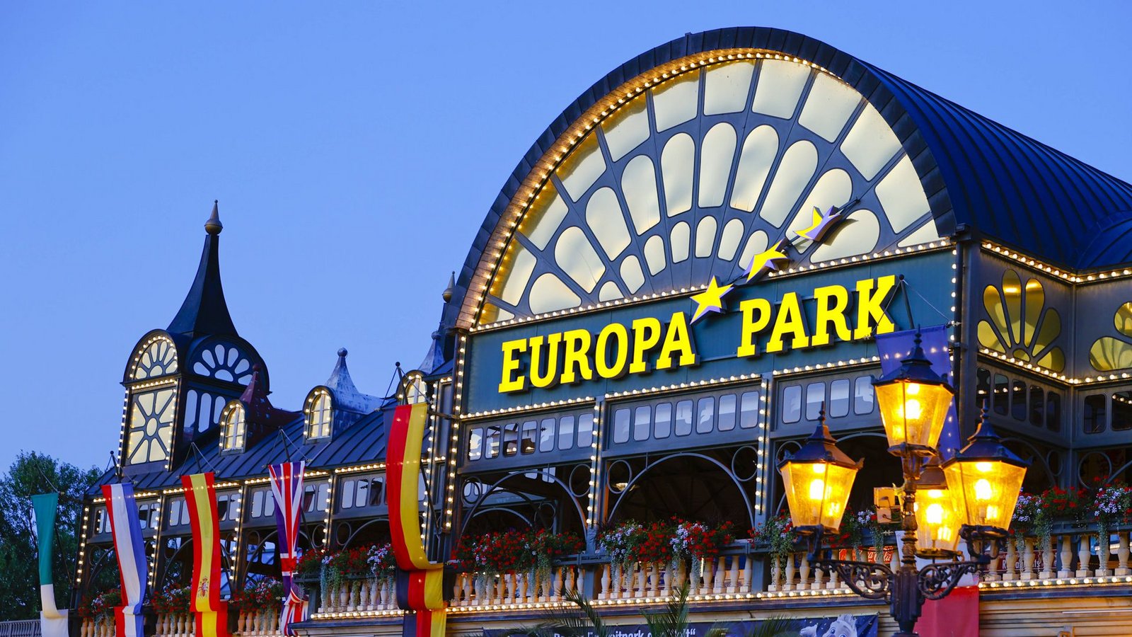 Nach dem Unfall im Europa-Park hat das Amtsgericht Ettenheim  den Mann wegen fahrlässiger Körperverletzung verurteilt (Symbolbild).Foto: IMAGO/Mandoga Media