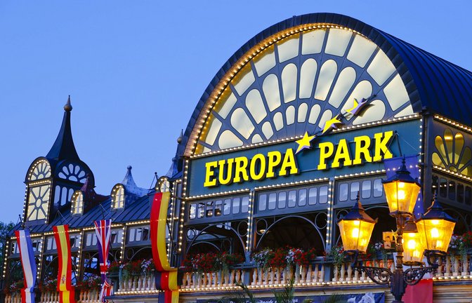 Nach dem Unfall im Europa-Park hat das Amtsgericht Ettenheim  den Mann wegen fahrlässiger Körperverletzung verurteilt (Symbolbild).<span class='image-autor'>Foto: IMAGO/Mandoga Media</span>