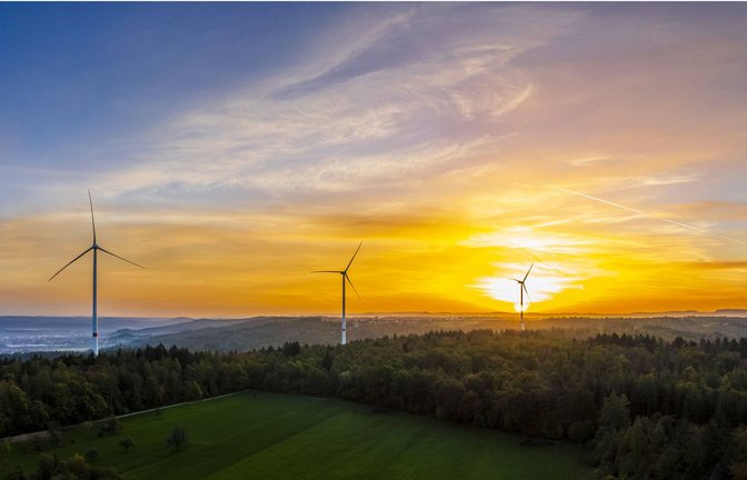 Land und Bund bemühen sich, den Ausbau der Windkraft zu beschleunigen – aber viele Hindernisse können sie nur wenig beeinflussen.<span class='image-autor'>Foto: /Imago/Stefan Schurr</span>