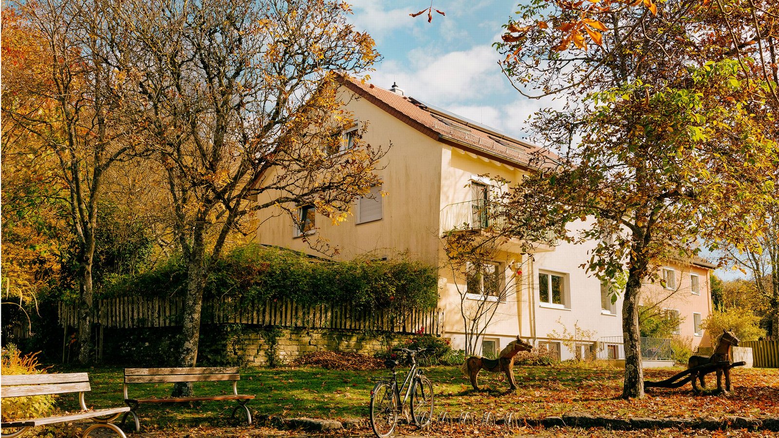 Im Kinderdorf heilen geschundene Seelen und körperliche Narben, hier wachsen die Kids auf wie in einer richtigen Familie, mit Geschwistern und Eltern. Nur eben im XXL-Format.Foto: /Lena Giovanazzi Im Kinderdorf heilen geschundene Seelen und körperliche Narben, hier wachsen die Kids auf wie in einer richtigen Familie, mit Geschwistern und Eltern. Nur eben im XXL-Format.Foto: /Lena Giovanazzi