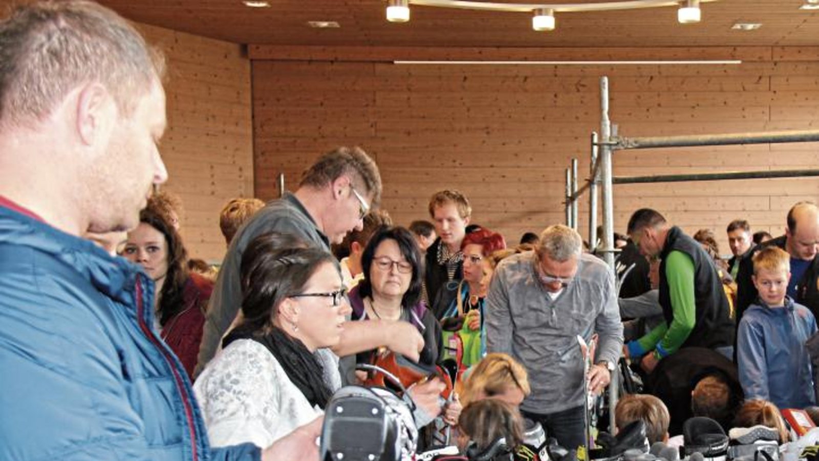 Beim Skibasar war das Interesse wie gewohnt groß. Foto: Rostek Beim Skibasar war das Interesse wie gewohnt groß. Foto: Rostek