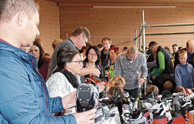 Beim Skibasar war das Interesse wie gewohnt groß.  Foto: Rostek