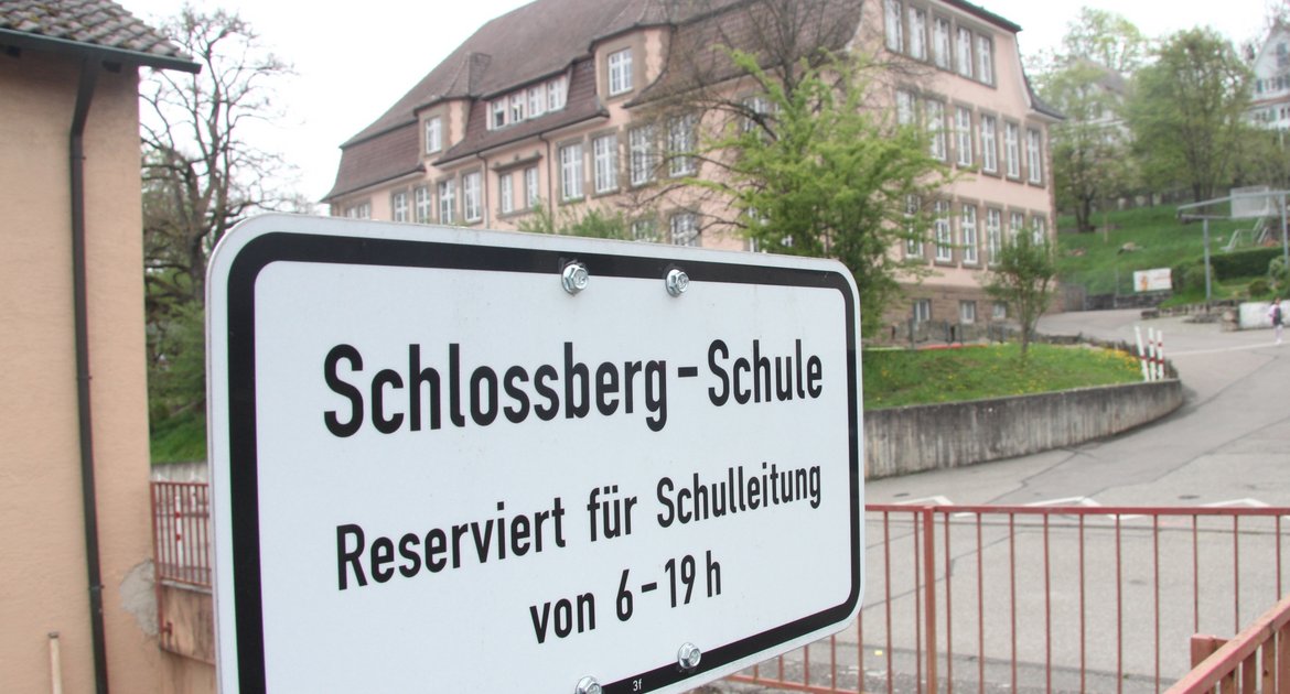Schlossbergschule Vaihingen Parkplatz Verkehr 