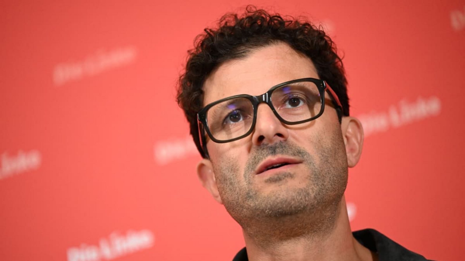 Linken-Chef Luigi Pantisano hat den Wahlkampfauftritt von Audi-Chef Gernot Döllner mit US-Präsident Donald Trump verurteilt (Archivbild).Michael Brandt/dpa Linken-Chef Luigi Pantisano hat den Wahlkampfauftritt von Audi-Chef Gernot Döllner mit US-Präsident Donald Trump verurteilt (Archivbild).Michael Brandt/dpa