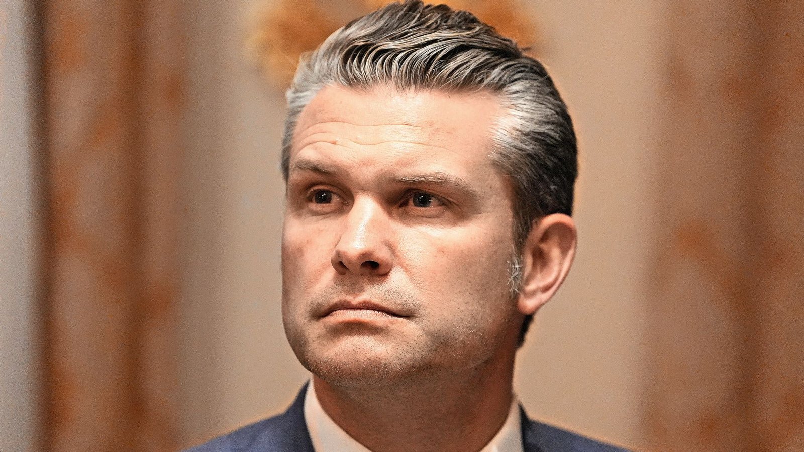 Der Druck auf US-Verteidigungsminister Pete Hegseth steigt (Archivfoto).Foto: Alex Brandon/AP/dpa/Alex Brandon Der Druck auf US-Verteidigungsminister Pete Hegseth steigt (Archivfoto).Foto: Alex Brandon/AP/dpa/Alex Brandon