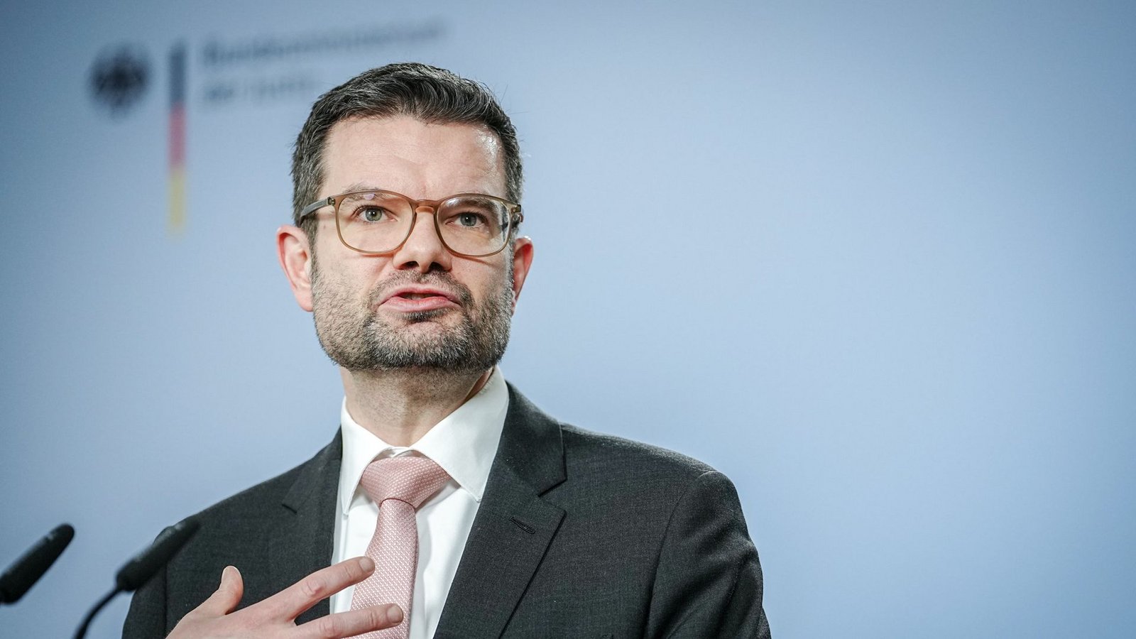 Bundesjustizminister Marco Buschmann (FDP) weiß: Eine Elementarschadenpflichtversicherung verhindert keine Elementarschäden. Nach dieser Logik braucht es aber auch keine Haftpflichtversicherung und keine Krankenversicherung.Foto: dpa/Kay Nietfeld Bundesjustizminister Marco Buschmann (FDP) weiß: Eine Elementarschadenpflichtversicherung verhindert keine Elementarschäden. Nach dieser Logik braucht es aber auch keine Haftpflichtversicherung und keine Krankenversicherung.Foto: dpa/Kay Nietfeld