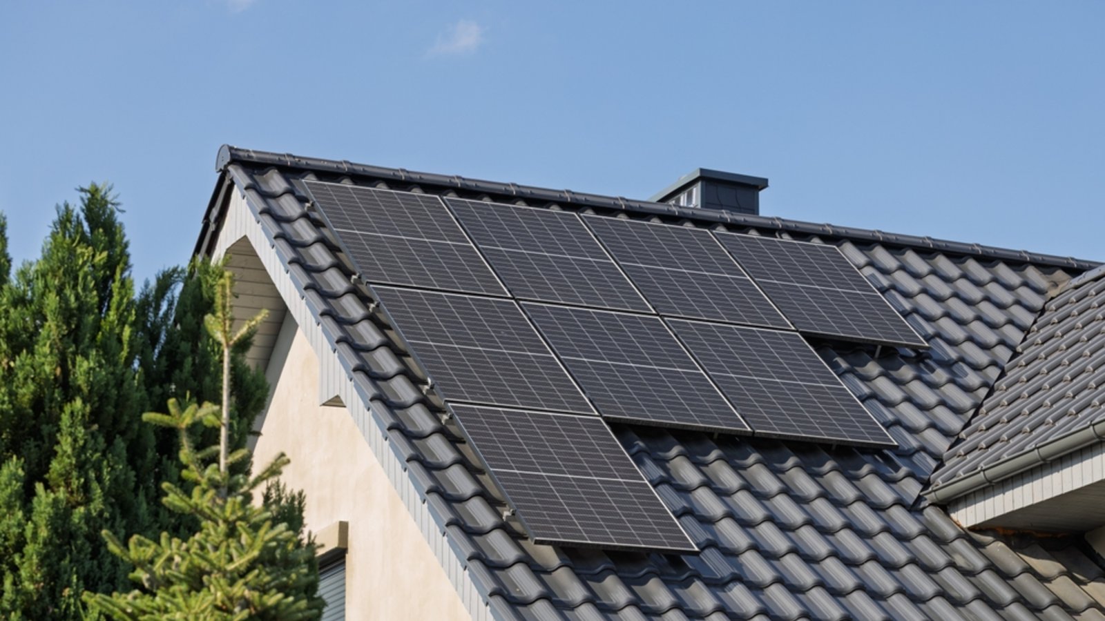 Die Einspeisevergütung für Solarstrom steht vor dem Aus. Erfahren Sie, was das für Betreiber von Photovoltaikanlagen bedeutet.Foto: MAXSHOT.PL / Shutterstock.com Die Einspeisevergütung für Solarstrom steht vor dem Aus. Erfahren Sie, was das für Betreiber von Photovoltaikanlagen bedeutet.Foto: MAXSHOT.PL / Shutterstock.com