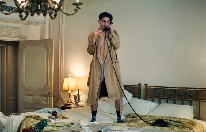 In Josh Safdies Abenteuerkomödie "Marty Supreme" mimt Timothée Chalamet den Tischtennisspieler Marty Mauser.<span class='image-autor'>Foto: IMAGO / Landmark Media</span>