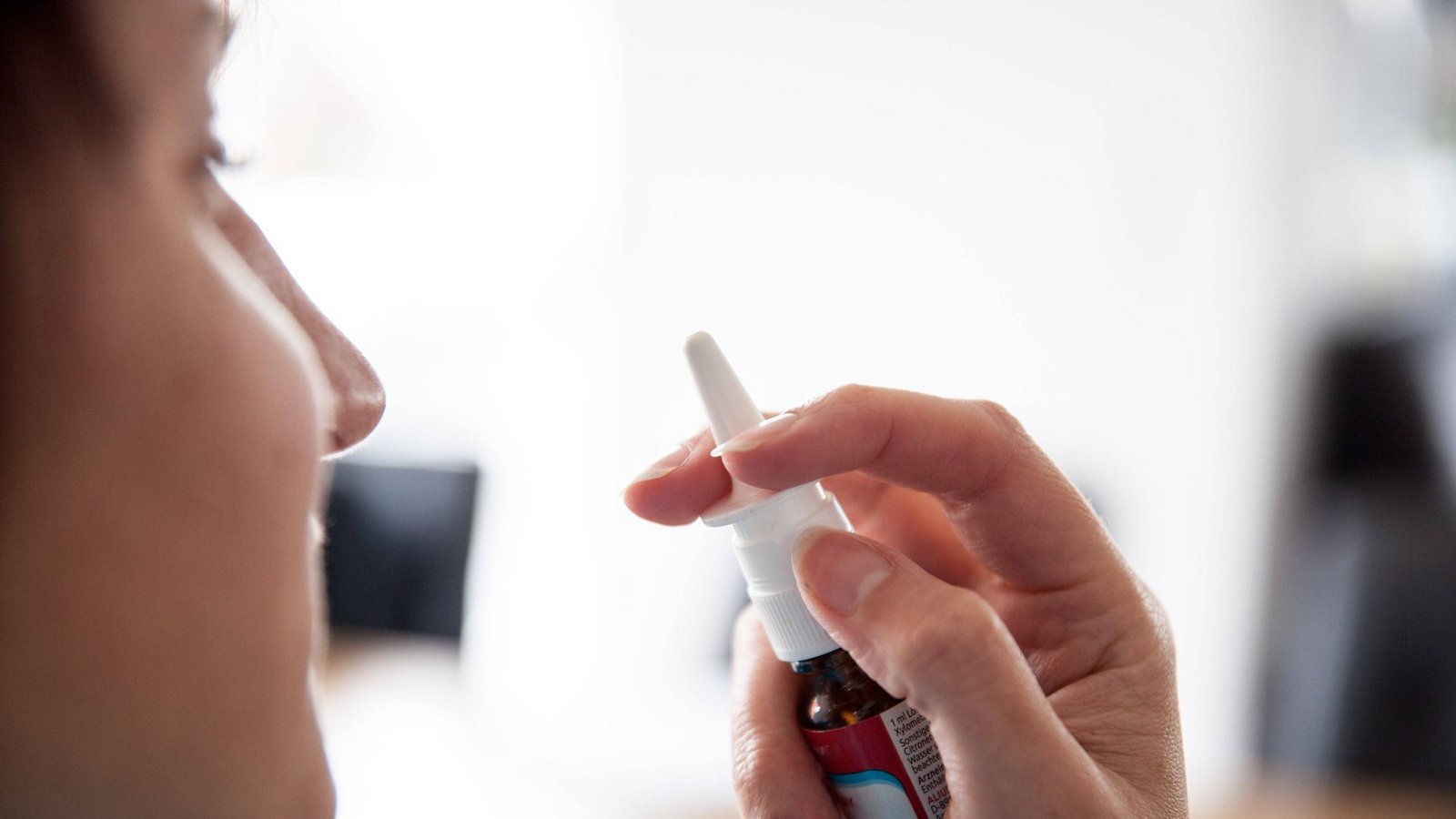 Nasensprays mit geringem Cortison-Gehalt gelten als gute Helfer – aber es gibt auch einige Alternativen.Foto: imago//K. Schmitt