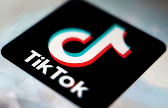 Gegen die Online-Plattform TikTok wird von seiten der EU-Kommission ein Verfahren eröffnet.<span class='image-autor'>Foto: Kiichiro Sato/AP/dpa</span>