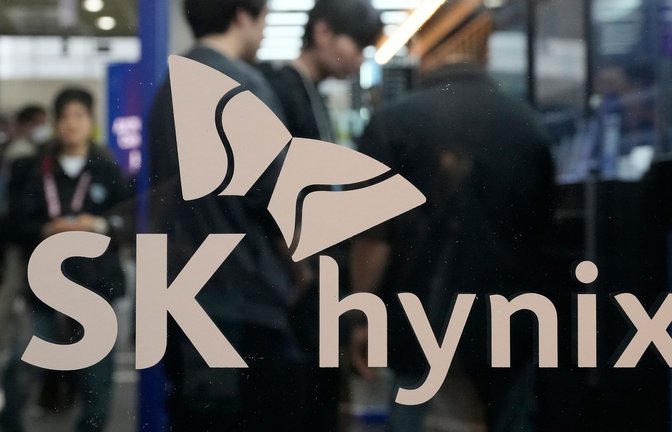 SK Hynix, der Speicherspezialist aus Südkorea, profitiert vom Boom der Künstlichen Intelligenz. (Symbolbild)<span class='image-autor'>Foto: Ahn Young-joon/AP/dpa</span>