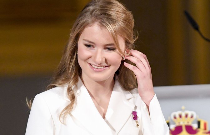 Belgiens Prinzessin Elisabeth wird eine Romanze mit Prinz Georg von Liechtenstein nachgesagt. Beweis soll ein Urlaubschnappschuss sein, dessen Echtheit in Liechtenstein allerdings scharf dementiert wird.<span class='image-autor'>Foto: picture alliance/dpa</span>
