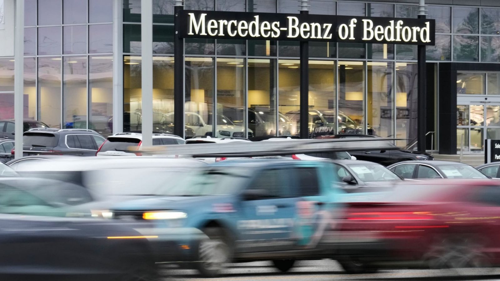 Senatoren versicherten, dass sie kein Verkaufsverbot für Mercedes-Autos anstrebten. (Archivbild)Sue Ogrocki/AP/dpa
