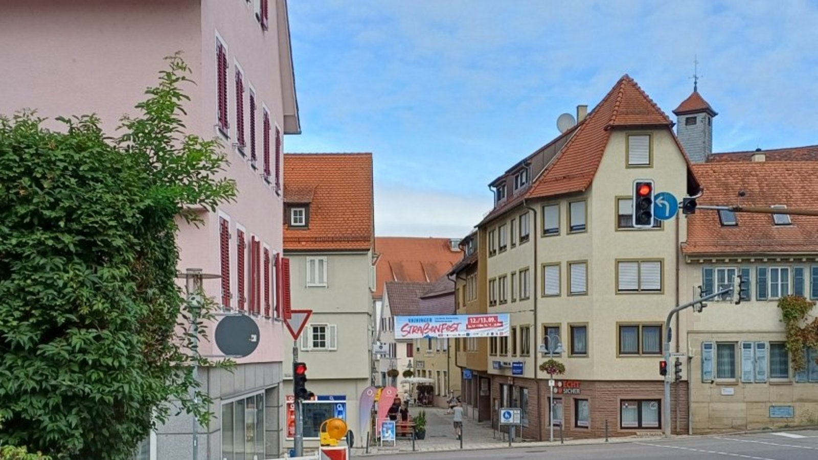 Dieses Hindernis auf dem Gehweg in der Stuttgarter Straße könne umlaufen werden. Dieses Hindernis auf dem Gehweg in der Stuttgarter Straße könne umlaufen werden.