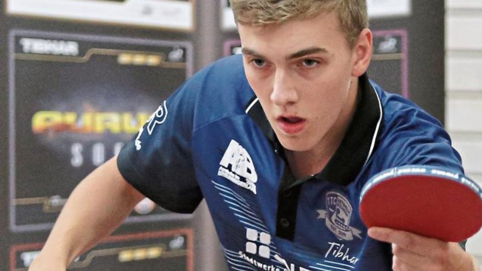 Tom Mayer hat stark gehandicapt zumindest zwei wichtige Doppel an der Seite von Nick Rütter gewonnen. Foto: Baumann Tom Mayer hat stark gehandicapt zumindest zwei wichtige Doppel an der Seite von Nick Rütter gewonnen. Foto: Baumann