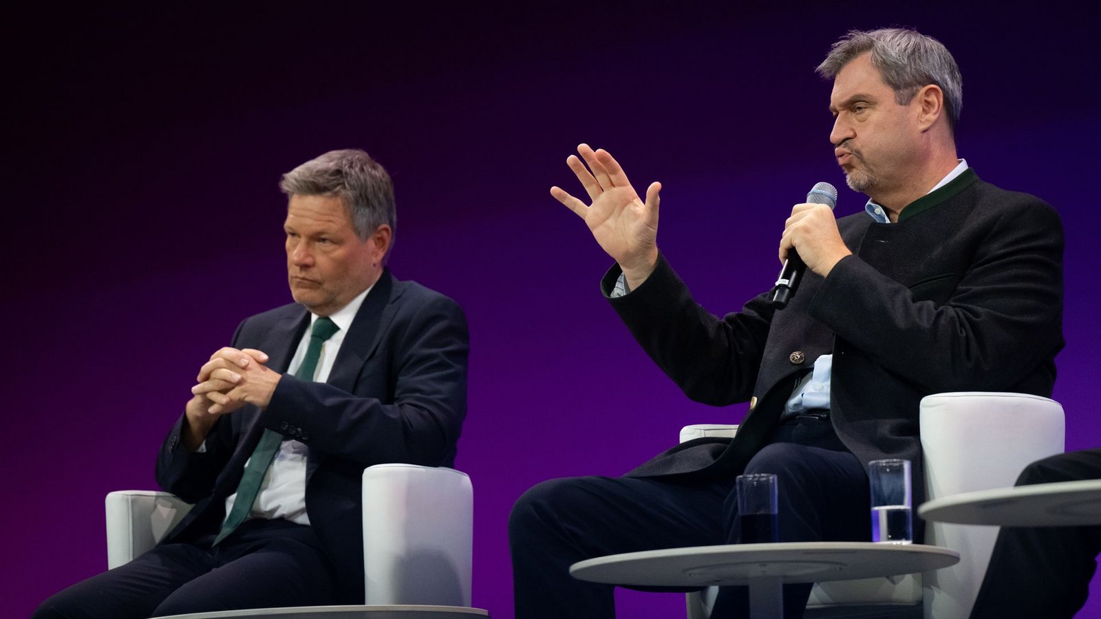 Zwei, die sich nicht schätzen: Ex-Grünen-Chef Robert Habeck und der bayerische Ministerpräsident Markus Söder.Foto: Sven Hoppe/dpa Zwei, die sich nicht schätzen: Ex-Grünen-Chef Robert Habeck und der bayerische Ministerpräsident Markus Söder.Foto: Sven Hoppe/dpa