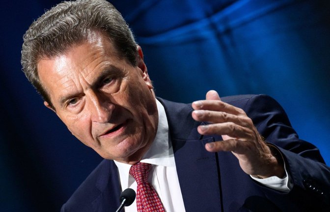 Der frühere Ministerpräsident Günther Oettinger wirkte in Stuttgart lange nach seine Amtszeit wieder mit markigen Sprüchen. Foto: Bernd von Jutrczenka/dpa +++ dpa-Bildfunk +++<span class='image-autor'>Foto: dpa</span>