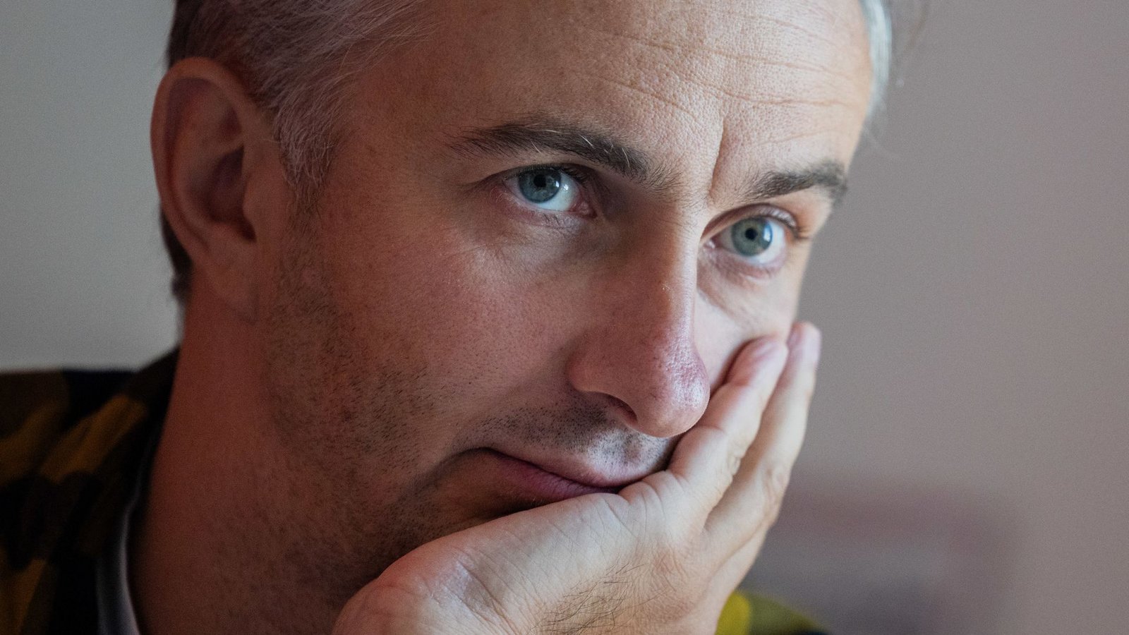 Das Landgericht Dresden entscheidet am Donnerstag über einen Rechtsstreit zwischen Jan Böhmermann und einem Imker (Archivfoto).Foto: dpa/Rolf Vennenbernd Das Landgericht Dresden entscheidet am Donnerstag über einen Rechtsstreit zwischen Jan Böhmermann und einem Imker (Archivfoto).Foto: dpa/Rolf Vennenbernd