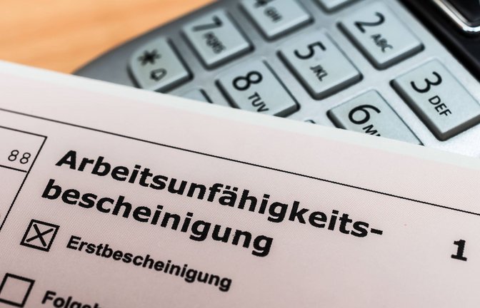 In Baden-Württemberg lassen sich mehr Arbeitnehmer krankschreiben, als im vergangen Jahr (Symbolbild).<span class='image-autor'>Foto: IMAGO/Zoonar/IMAGO/Zoonar.com/stockfotos-mg</span>