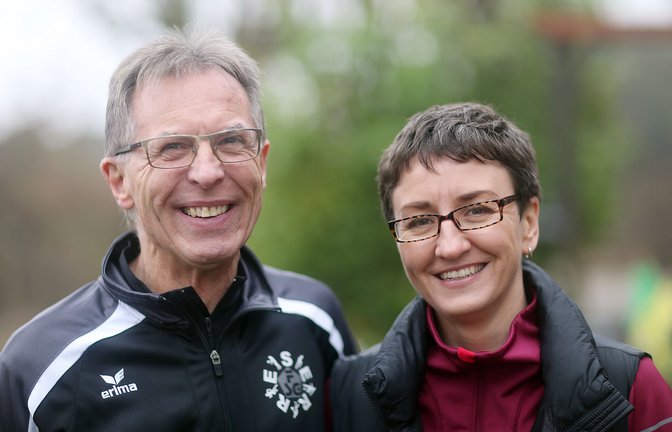 Melanie Zirkel und Rudi Burrer sind begeisterte Läufer. Einem Laufkollegen haben sie durch schnelle Hilfe das Leben gerettet. <span class='image-autor'>Fotos: Küppers</span>