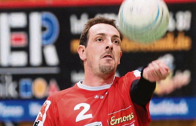 Beim TVV in dieser Saison hauptsächlich für die Angaben, manchmal aber auch fürs Zuspiel zuständig: Schlagmann Marc Krüger Foto: Küppers