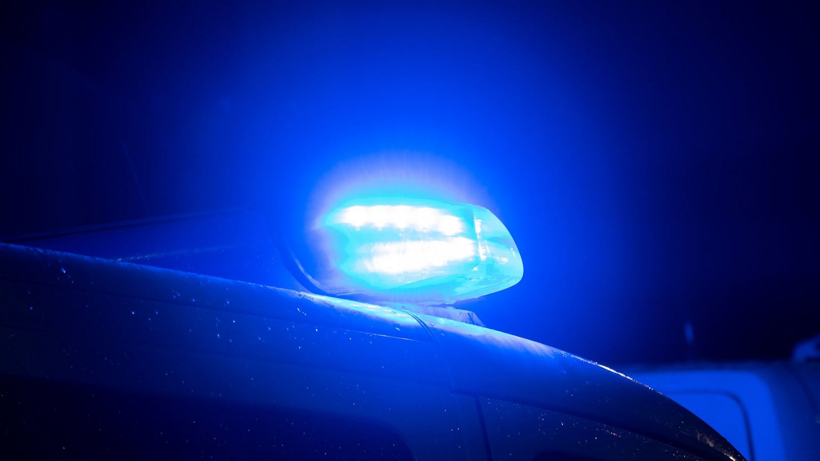 Bei dem Unfall wurden drei Personen schwer und zwei Personen leicht verletzt. (Symbolbild)Foto: dpa/Sarah Knorr Bei dem Unfall wurden drei Personen schwer und zwei Personen leicht verletzt. (Symbolbild)Foto: dpa/Sarah Knorr