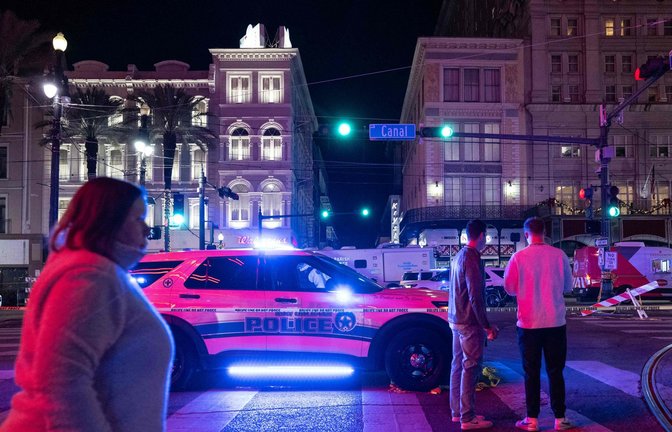 New Orleans unter Schock – hier ein Bild vom Tatort einen Tag nach der Amokfahrt eines mutmaßlichen islamistischen Terroristen in eine Menschenmenge.<span class='image-autor'>Foto: AFP/Andrew Caballero-Reynolds</span>